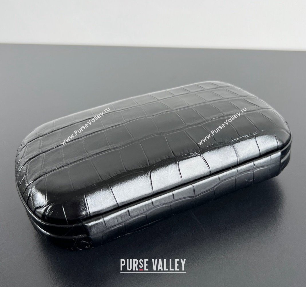 Bottega Veneta Knot Clutch in Alligator Embossed Leather Black 2024 737025 (WT-240418101)