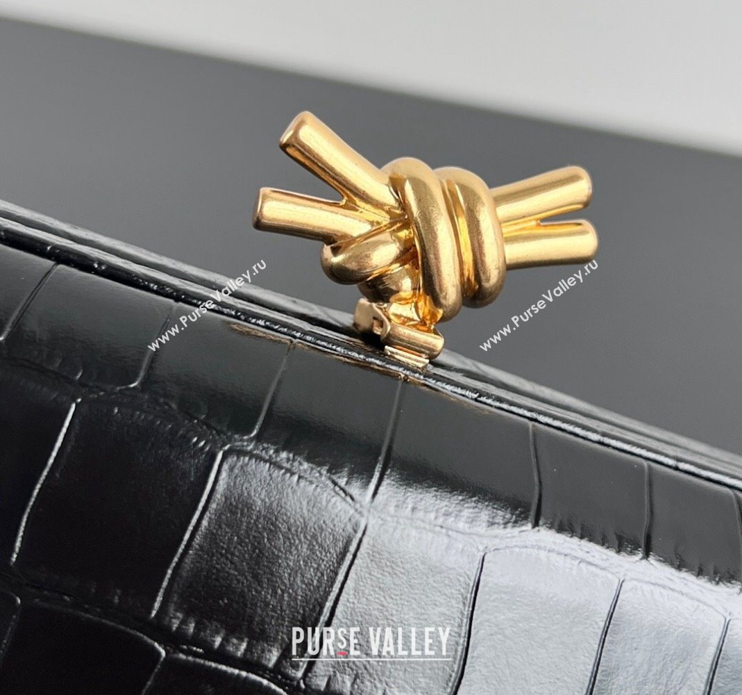 Bottega Veneta Knot Clutch in Alligator Embossed Leather Black 2024 737025 (WT-240418101)