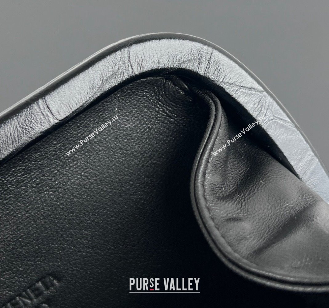 Bottega Veneta Knot Clutch in Alligator Embossed Leather Black 2024 737025 (WT-240418101)