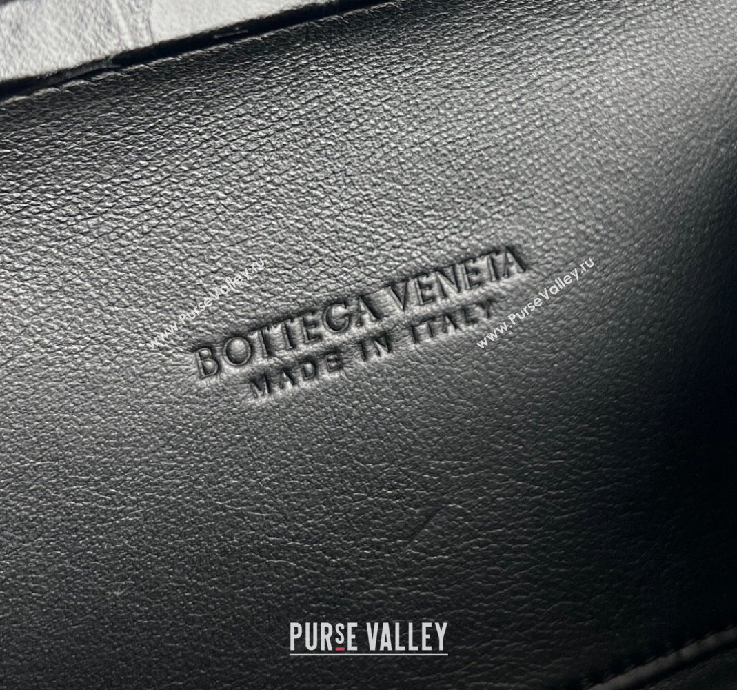 Bottega Veneta Knot Clutch in Alligator Embossed Leather Black 2024 737025 (WT-240418101)