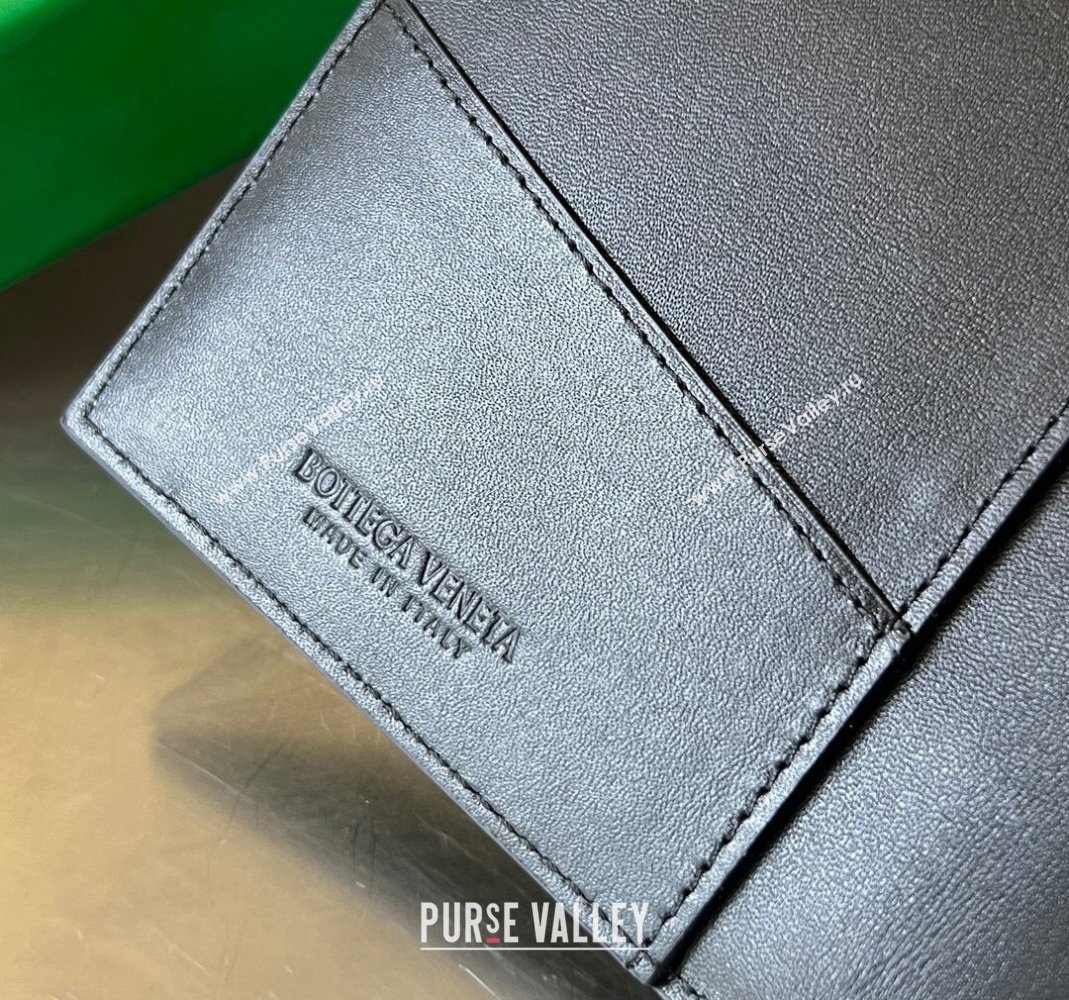 Bottega Veneta Cassette Passport Case Black 2024 777046 (WT-240418087)