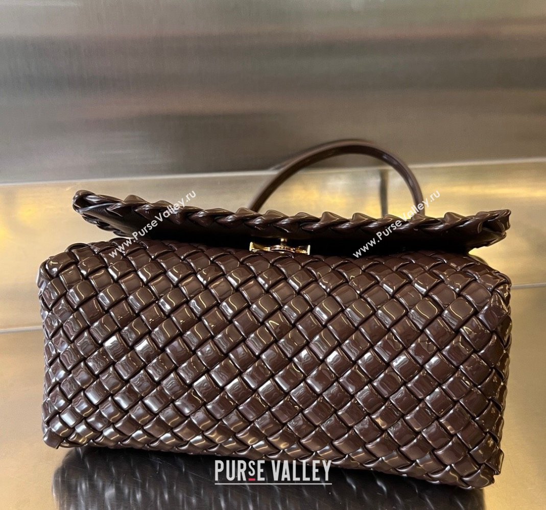 Bottega Veneta Patti Top Handle Bag in Intreccio Patent Leather Brown 2024 709420 (WT-240419015)