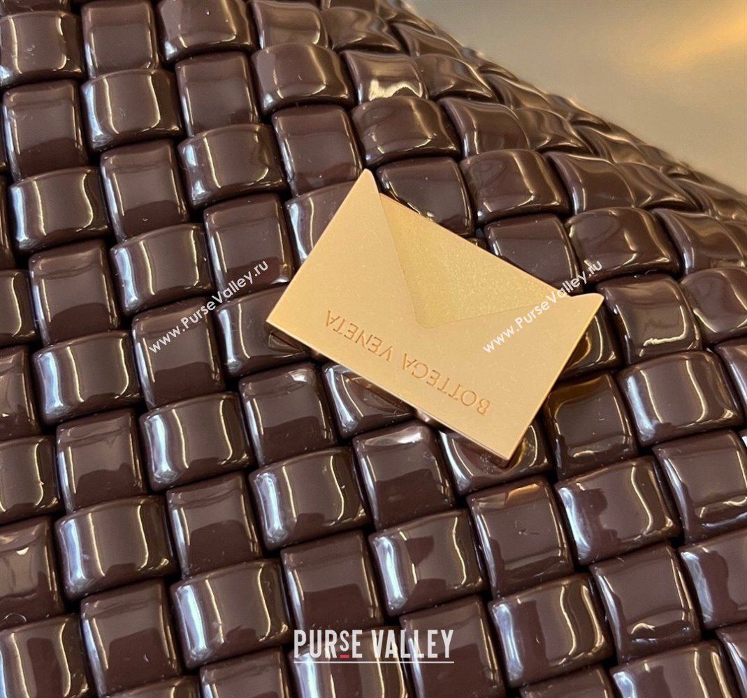 Bottega Veneta Patti Top Handle Bag in Intreccio Patent Leather Brown 2024 709420 (WT-240419015)