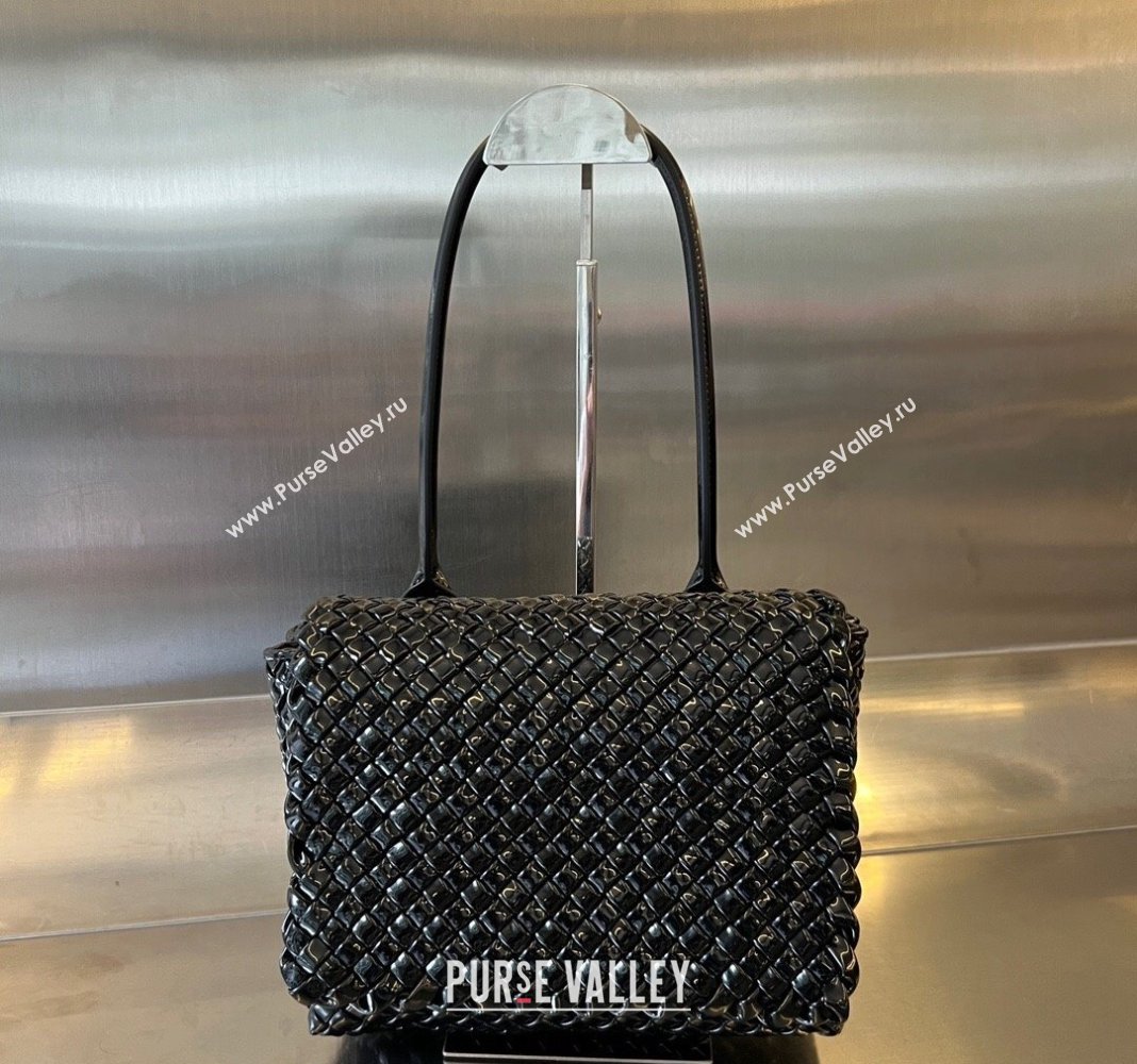Bottega Veneta Patti Top Handle Bag in Intreccio Patent Leather Black 2024 709420 (WT-240419016)