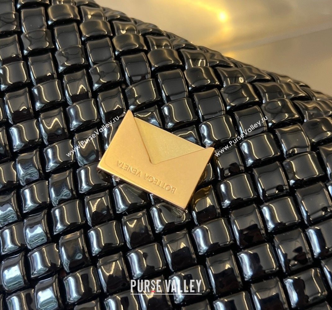 Bottega Veneta Patti Top Handle Bag in Intreccio Patent Leather Black 2024 709420 (WT-240419016)