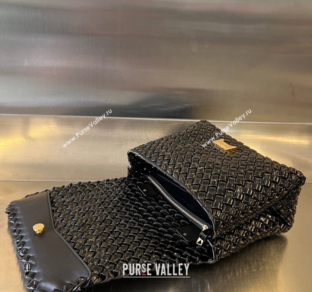Bottega Veneta Patti Top Handle Bag in Intreccio Patent Leather Black 2024 709420 (WT-240419016)