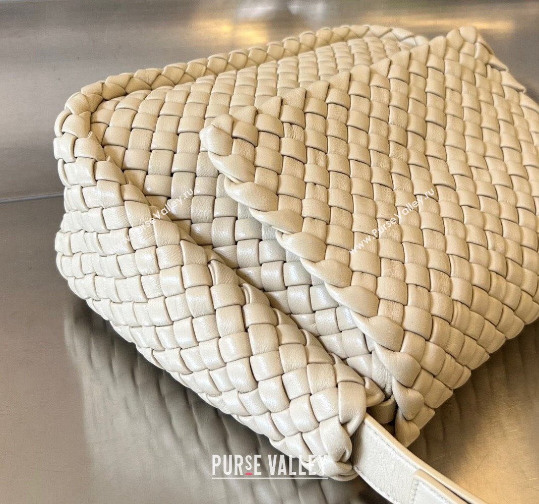 Bottega Veneta Cobble Small Shoulder Bag in Intreccio Leather Beige 2023 709418 (WT-240419025)
