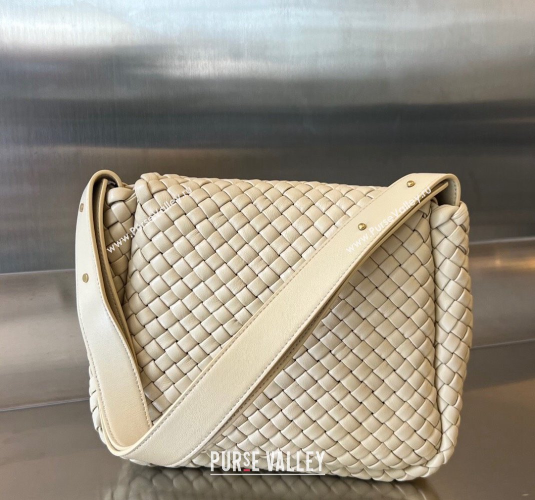 Bottega Veneta Cobble Small Shoulder Bag in Intreccio Leather Beige 2023 709418 (WT-240419025)