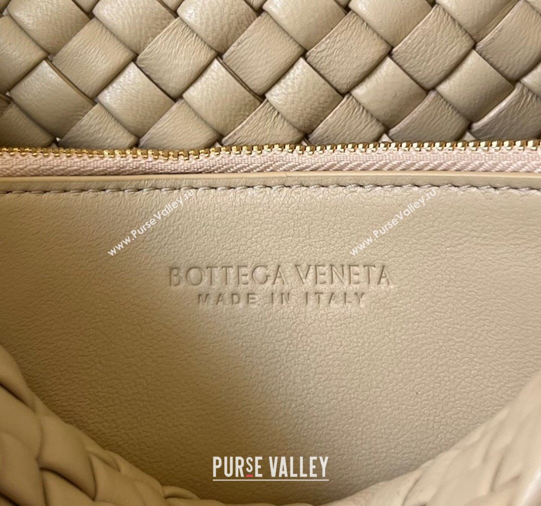 Bottega Veneta Cobble Small Shoulder Bag in Intreccio Leather Beige 2023 709418 (WT-240419025)