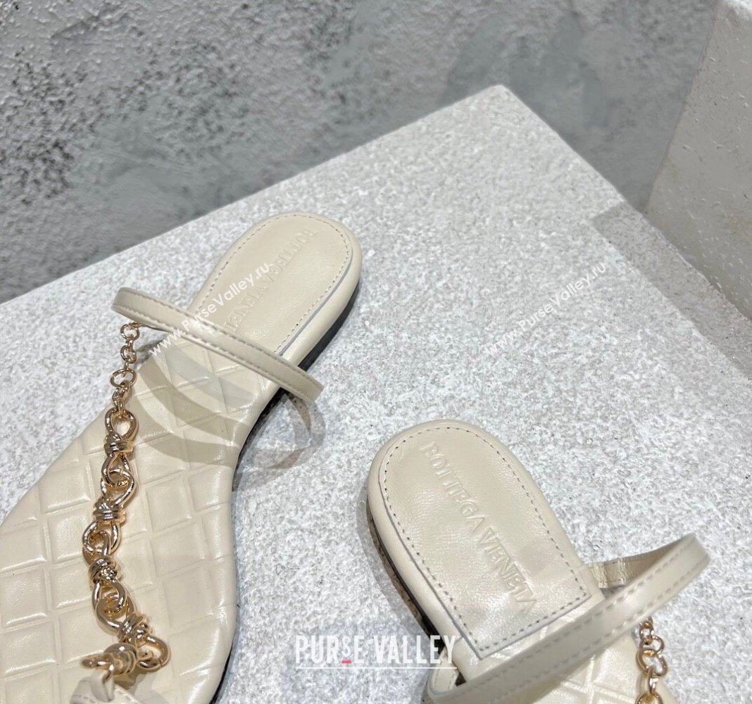 Bottega Veneta Leaf Flat Sandals with Chain in Lambskin White 2024 (MD-240430174)