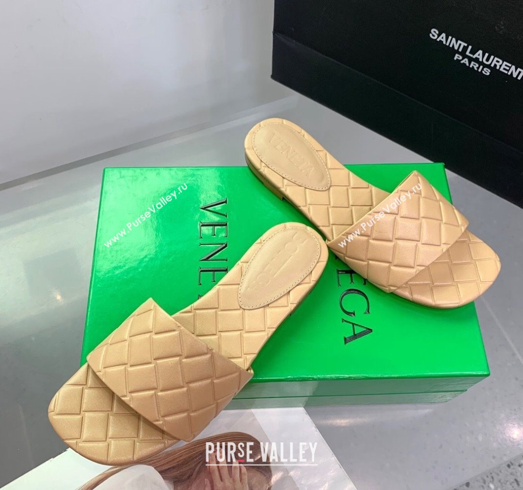 Bottega Veneta Amy Flat Slide Sandals in Lambskin Beige 2024 0430 (KER-240430159)