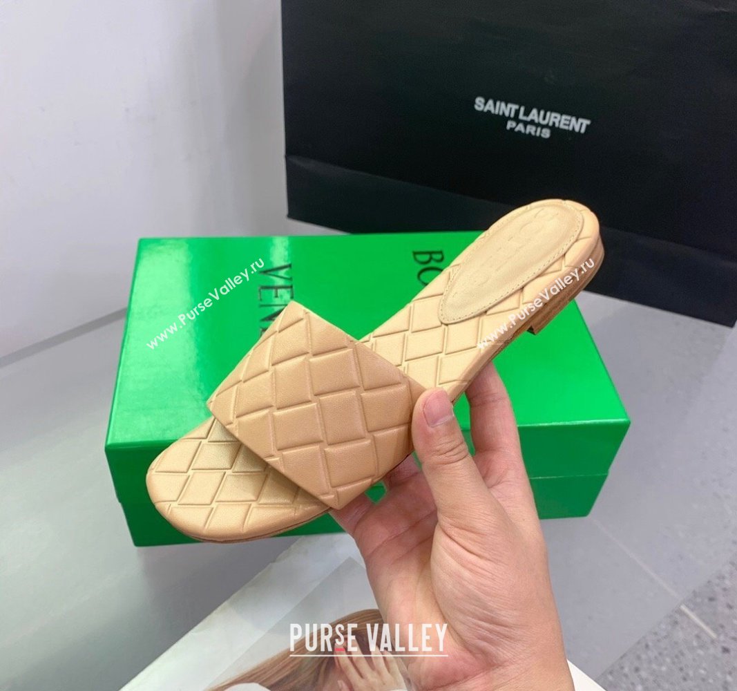 Bottega Veneta Amy Flat Slide Sandals in Lambskin Beige 2024 0430 (KER-240430159)