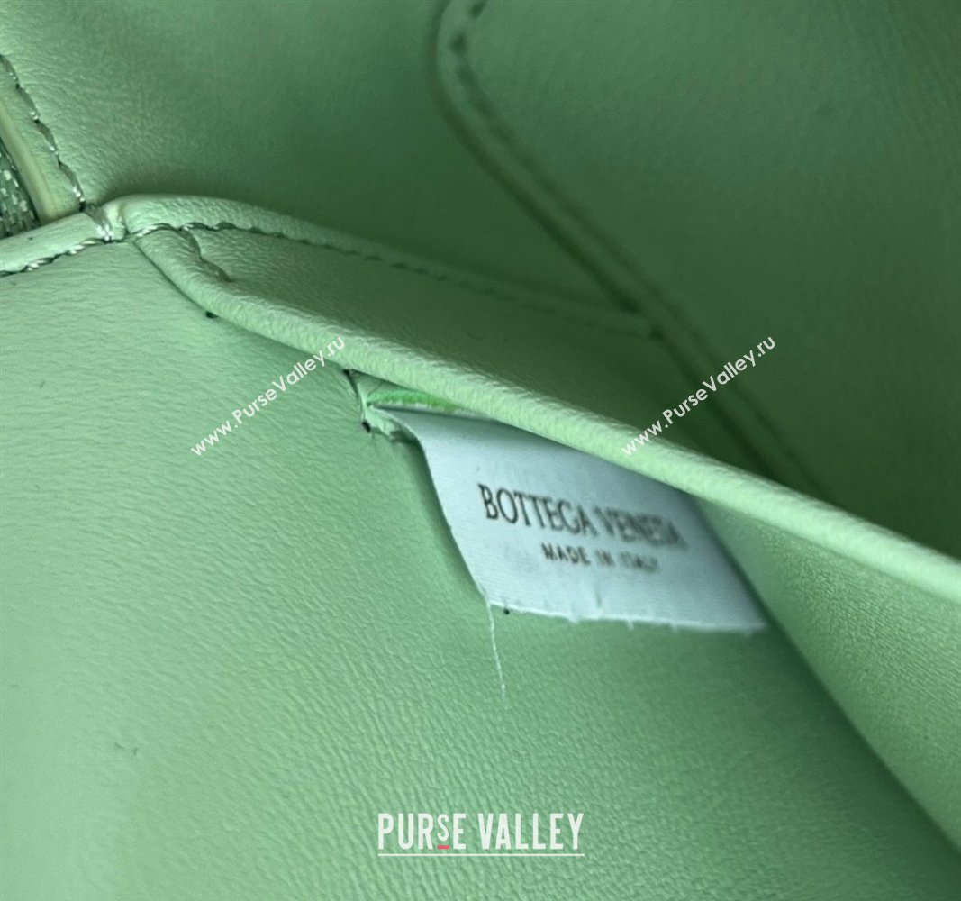 Bottega Veneta Bang Bang Vanity Case in Intrecciato Leather Fresh mint Green 2024 789109 (WT-240528048)