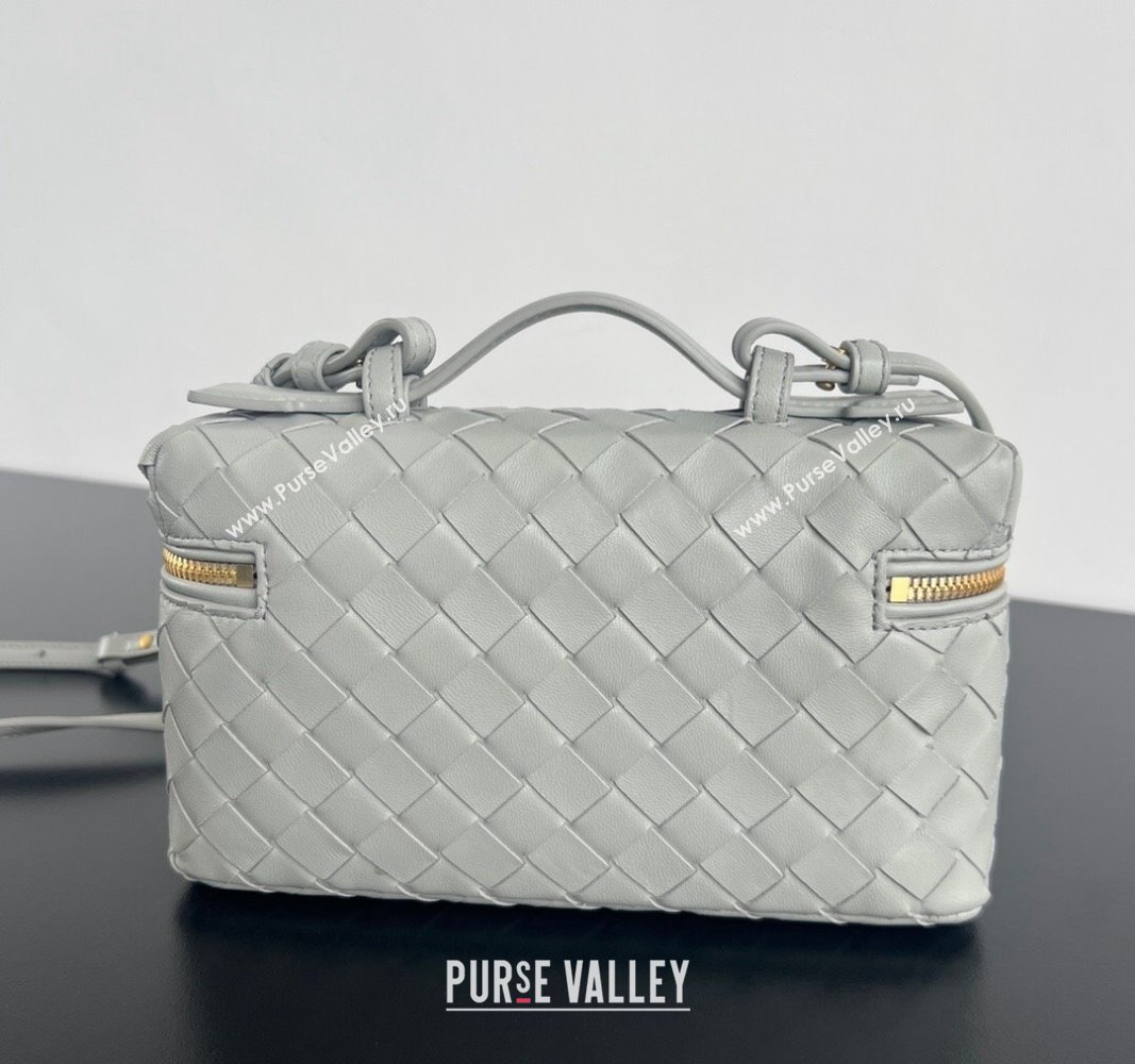 Bottega Veneta Bang Bang Vanity Case in Intrecciato Leather Light Grey 2024 789109 (WT-240528051)