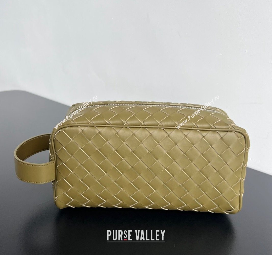 Bottega Veneta Mens Intrecciato Leather Travel Pouch Pale Green 2024 729295 (WT-240528058)