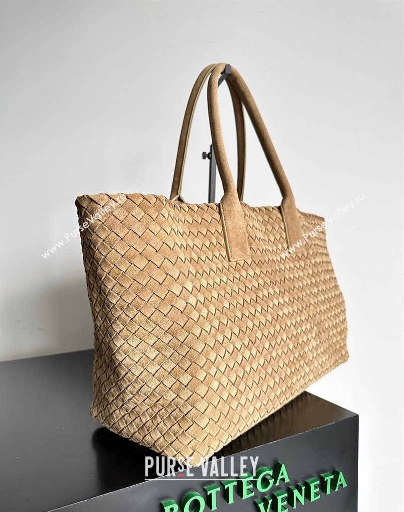 Bottega Veneta Large Cabat Tote Bag in Intreccio Suede Light Brown 2024 608811 (XY-240528073)