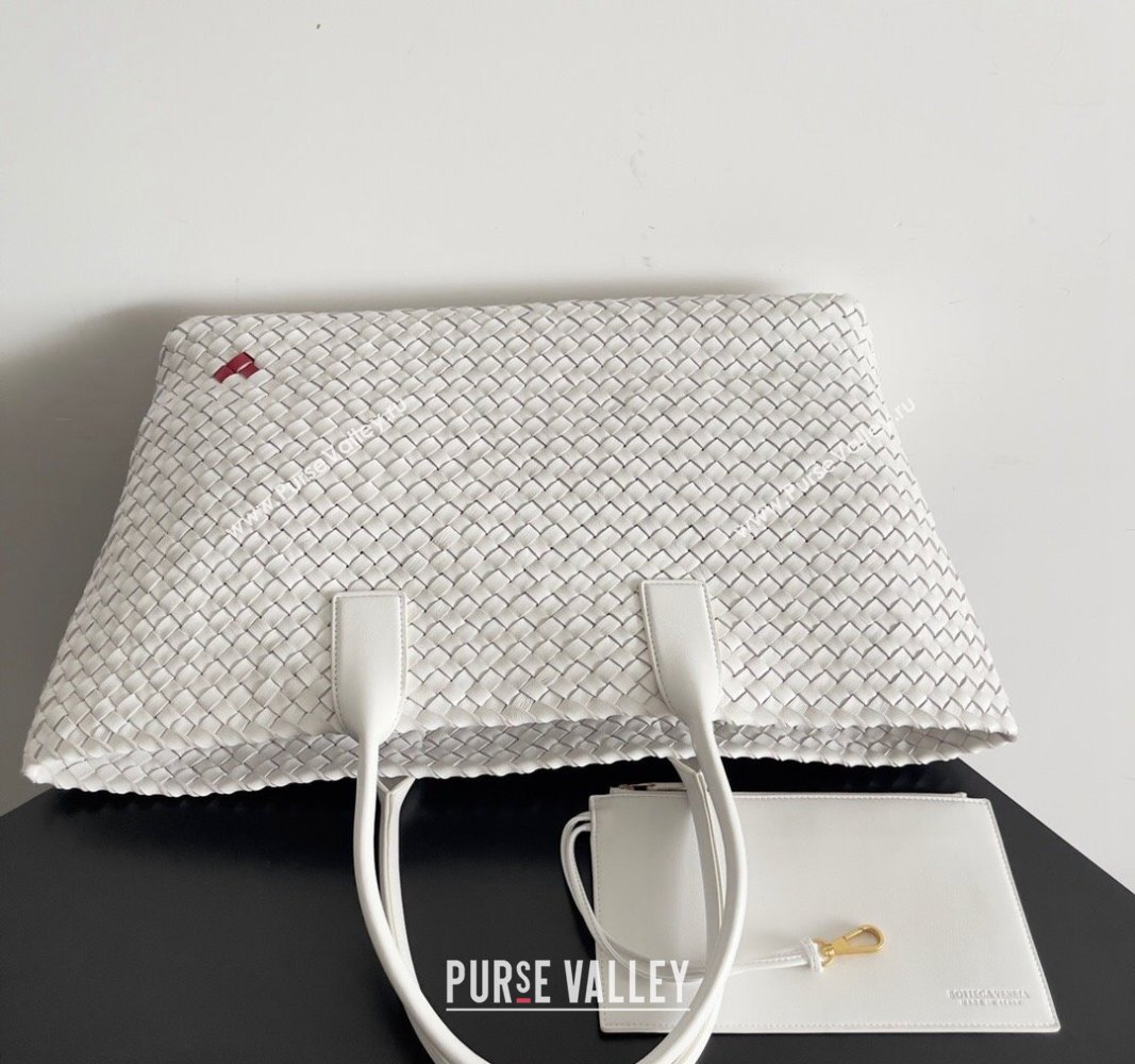 Bottega Veneta Large Cabat Tote Bag in Intreccio Leather with Red Heart White 2024 608811 (XY-240528074)