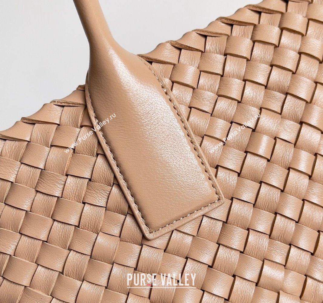 Bottega Veneta Large Cabat Tote Bag in Intreccio Leather Beige 2 2024 608811 (XY-240528086)