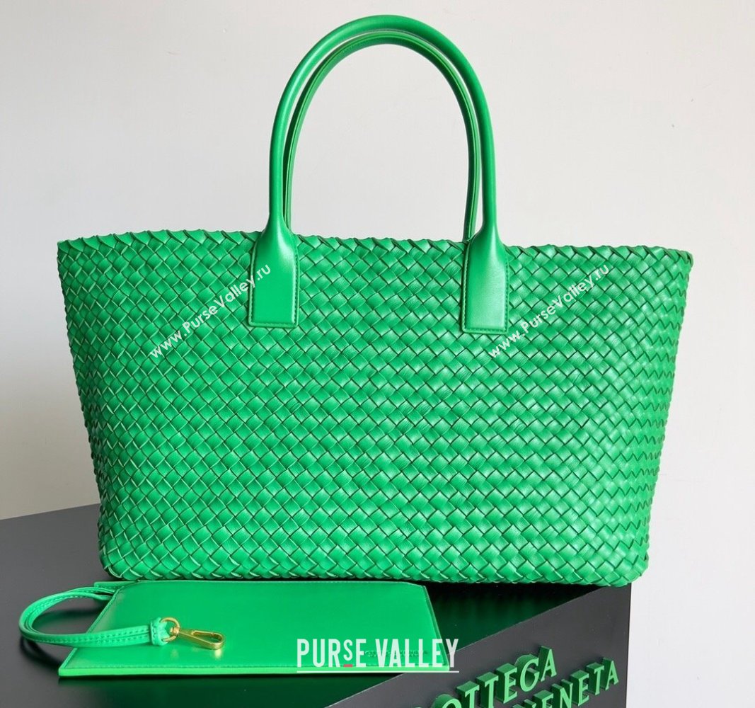 Bottega Veneta Large Cabat Tote Bag in Intreccio Leather Parrot Green 2024 608811 (XY-240528089)