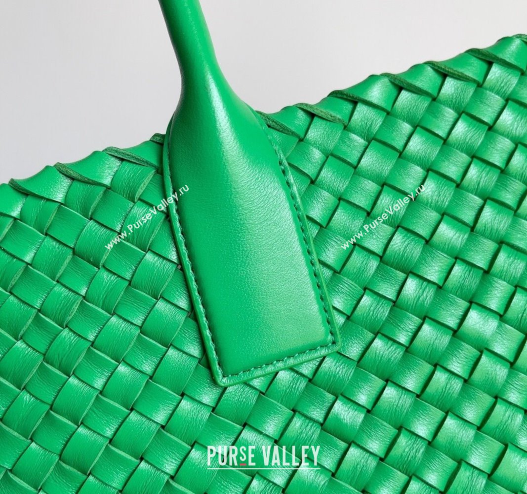 Bottega Veneta Large Cabat Tote Bag in Intreccio Leather Parrot Green 2024 608811 (XY-240528089)