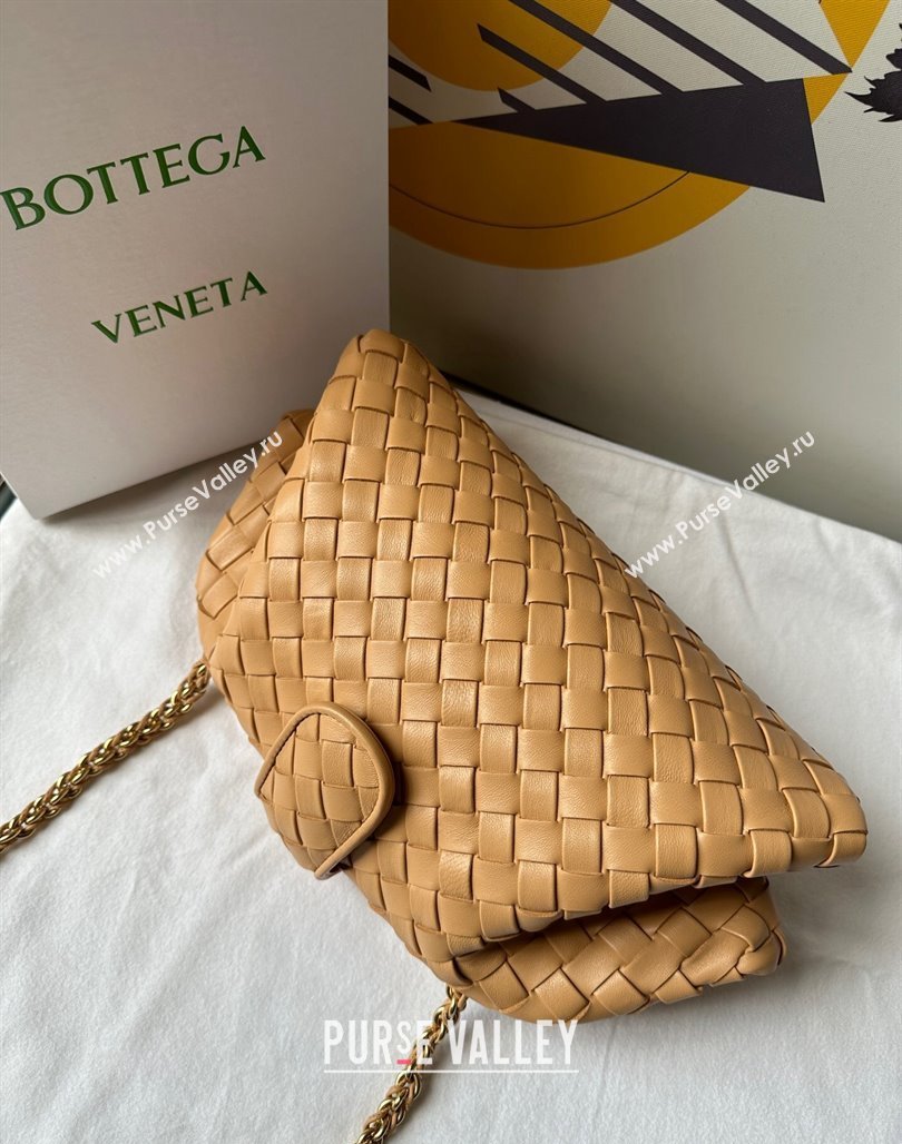 Bottega Veneta Teen Lauren 1980 Clutch With Chain in Intrecciato Leather Dark Praline Apricot 2024 785807 (WT-240528067)