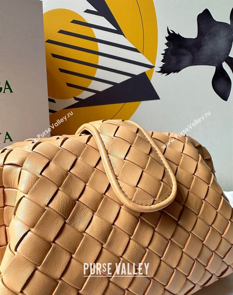 Bottega Veneta Teen Lauren 1980 Clutch With Chain in Intrecciato Leather Dark Praline Apricot 2024 785807 (WT-240528067)