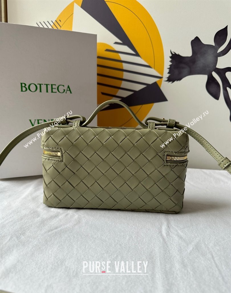 Bottega Veneta Bang Bang Vanity Case in Intrecciato Leather Travertine Green 2024 789109 (WT-240621017)