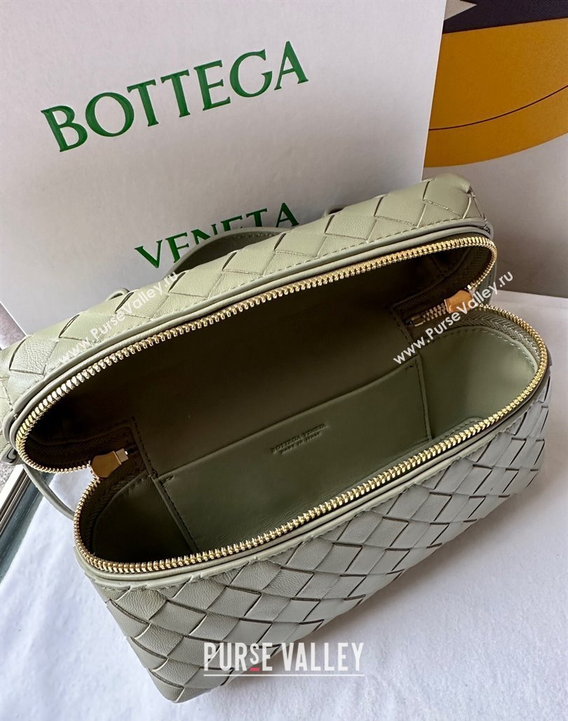 Bottega Veneta Bang Bang Vanity Case in Intrecciato Leather Travertine Green 2024 789109 (WT-240621017)