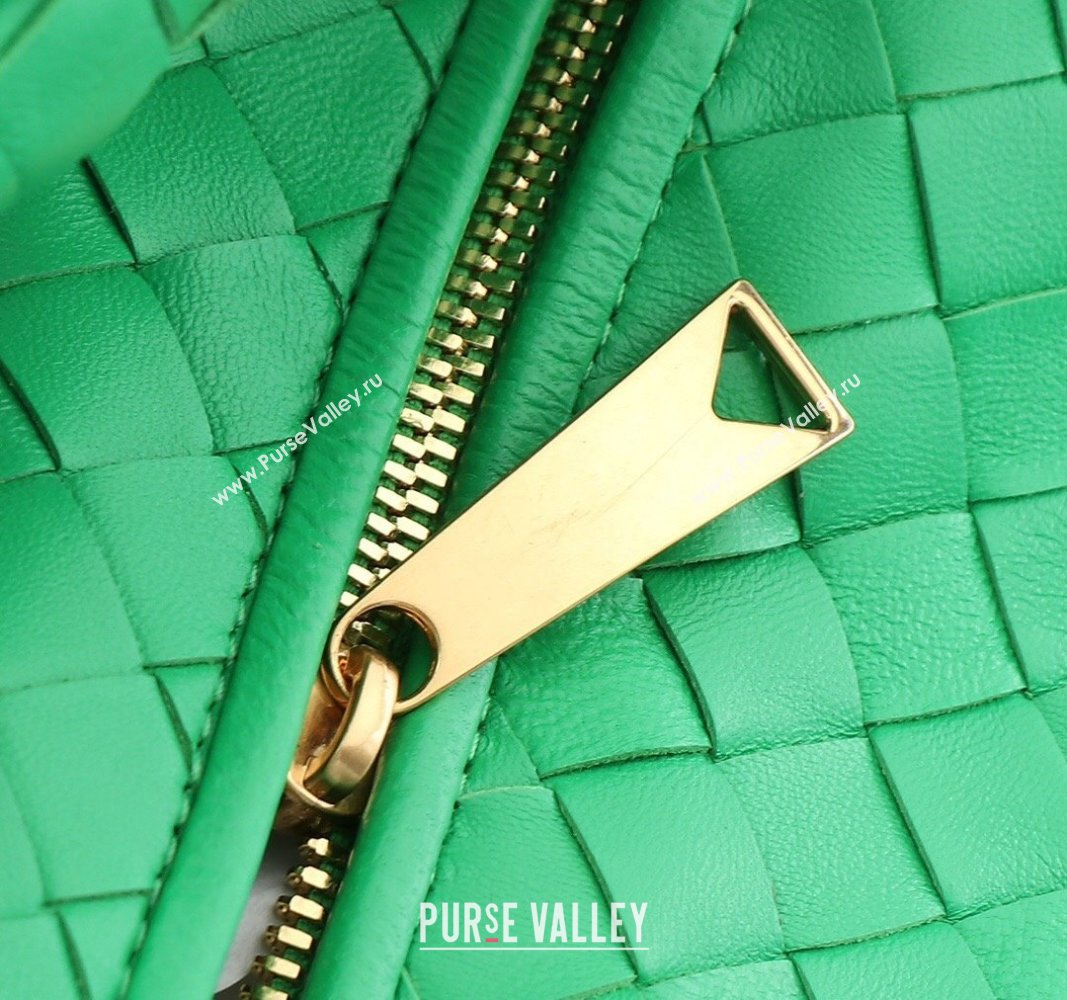 Bottega Veneta Small Jodie Hobo bag in Intrecciato Leather Parrot Green 2024 600261 (YX-240621027)