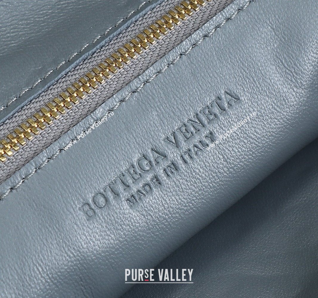 Bottega Veneta Small Jodie Hobo bag in Intrecciato Leather Grey 2024 600261 (YX-240621029)