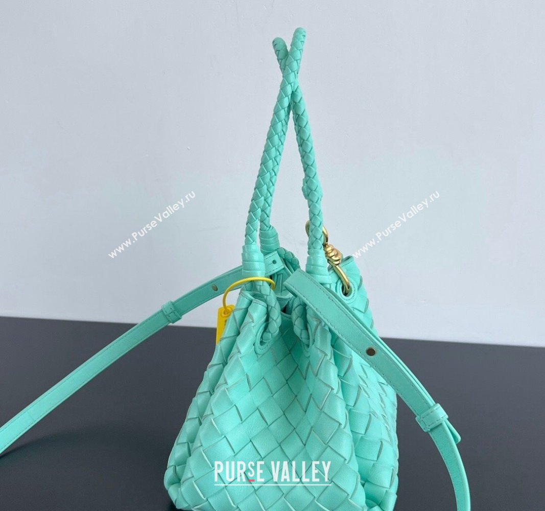 Bottega Veneta Small Parachute Shoulder Bag in Intrecciato Leather 796569 Green oasis 2024 (WT-240621008)