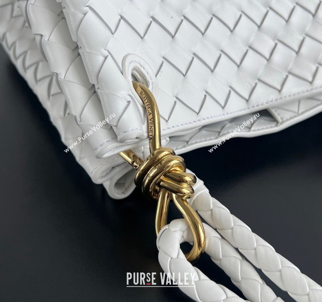 Bottega Veneta Large Parachute Shoulder Bag in Intrecciato Leather 796571 White 2024 (WT-240712017)