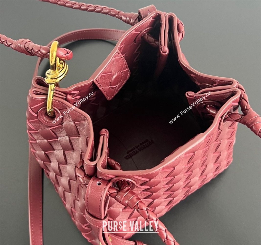 Bottega Veneta Small Parachute Shoulder Bag in Intrecciato Leather 796569 Burgundy 2024 (WT-240712018)