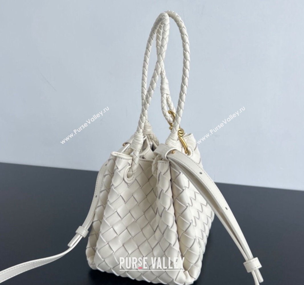 Bottega Veneta Small Parachute Shoulder Bag in Intrecciato Leather 796569 Sea Salt 2024 (WT-240712019)