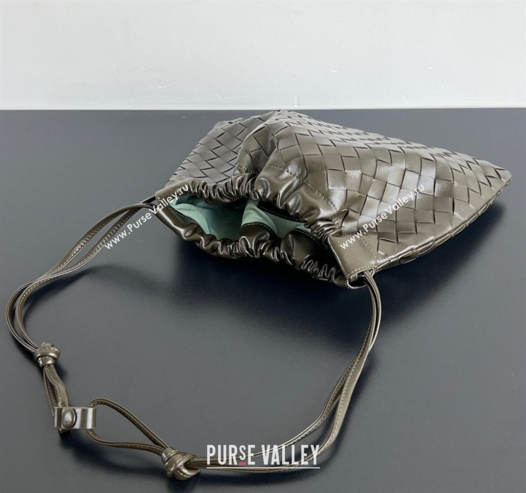 Bottega Veneta Medium Dustbag in Intrecciato Leather 796728 Khaki/New sauge Green 2024 (WT-240712038)