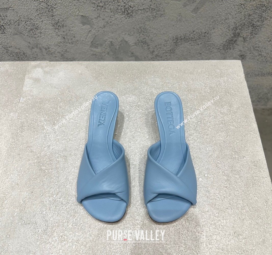 Bottega Veneta Blink Heel Slide Sandals 4.5cm in Shiny Lambskin Light Blue 2024 (MD-240719075)