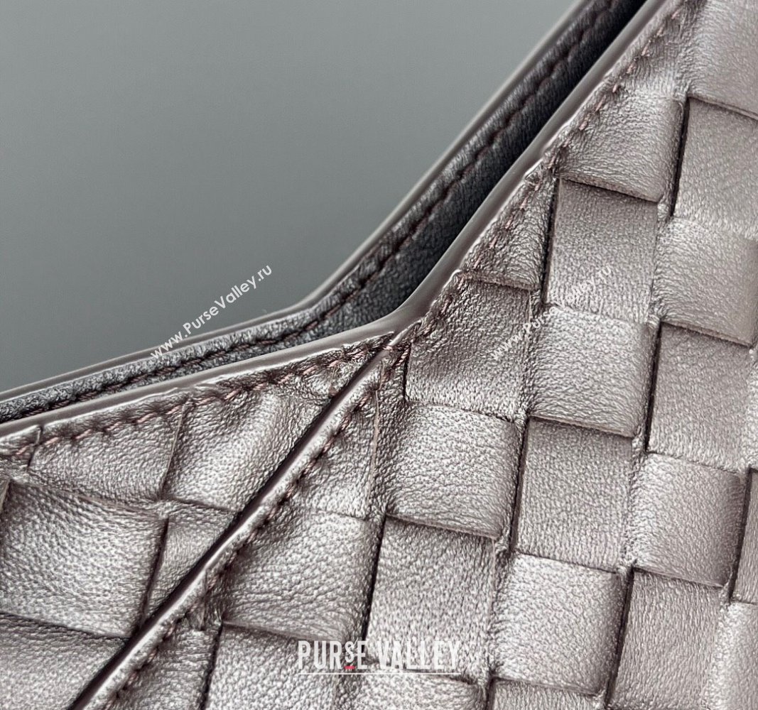 Bottega Veneta Mini Solstice Shoulder Bag in Intrecciato Leather Fondant Brown 2024 796378 (WT-240826011)