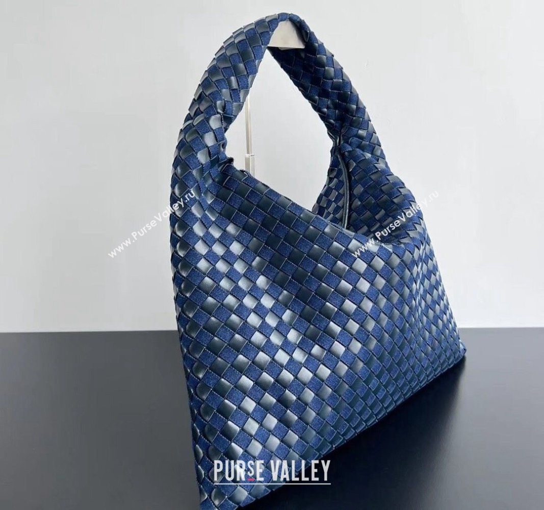 Bottega Veneta Large Hop Hobo Bag in Intrecciato Leather and Denim Abyss/Indigo Blue 2024 795949 (WT-240826005)