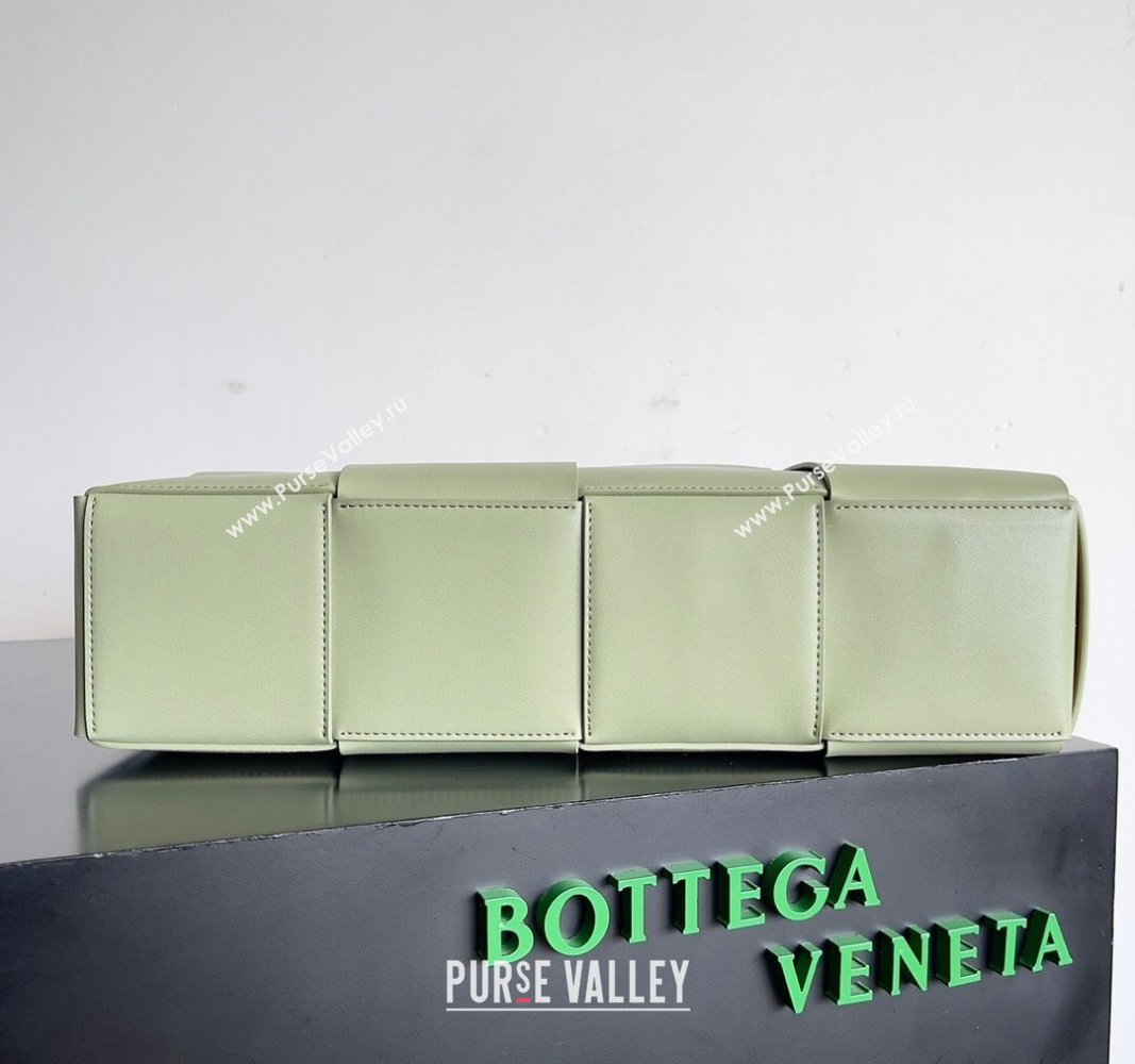 Bottega Veneta Medium Arco Tote Bag in Intrecciato Leather 729244 Sage Green 2024 (YX-240919041)