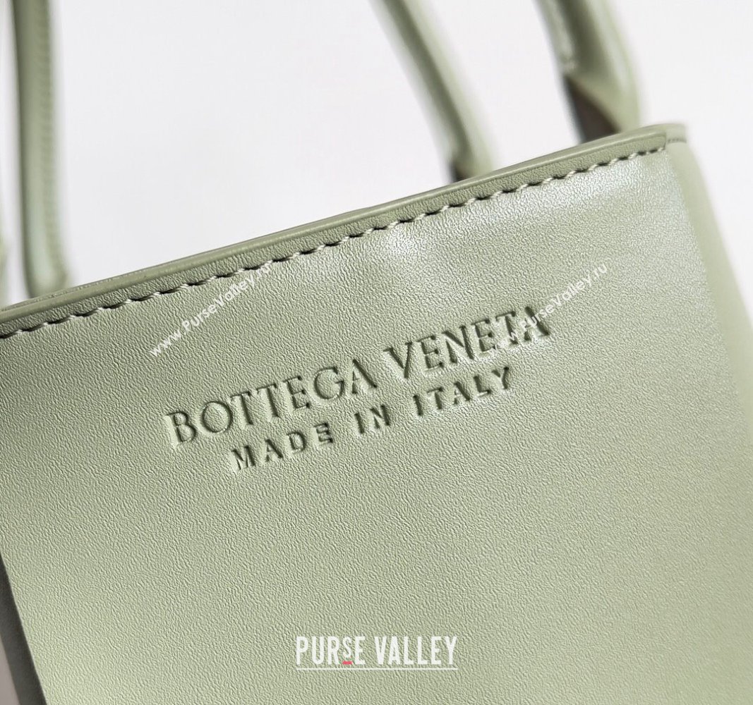 Bottega Veneta Medium Arco Tote Bag in Intrecciato Leather 729244 Sage Green 2024 (YX-240919041)