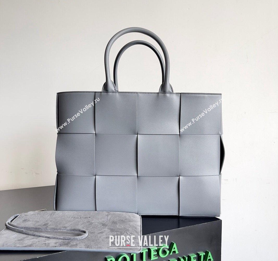 Bottega Veneta Medium Arco Tote Bag in Intrecciato Leather 729244 Thunder Grey 2024 (YX-240919044)