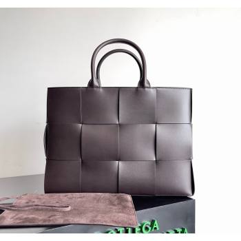 Bottega Veneta Medium Arco Tote Bag in Intrecciato Leather 729244 Fondant Brown 2024 (YX-240919045)