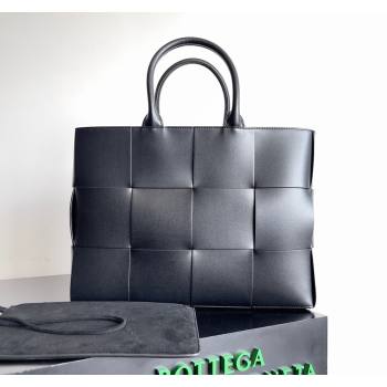 Bottega Veneta Medium Arco Tote Bag in Intrecciato Leather 729244 Black2 2024 (YX-240919046)