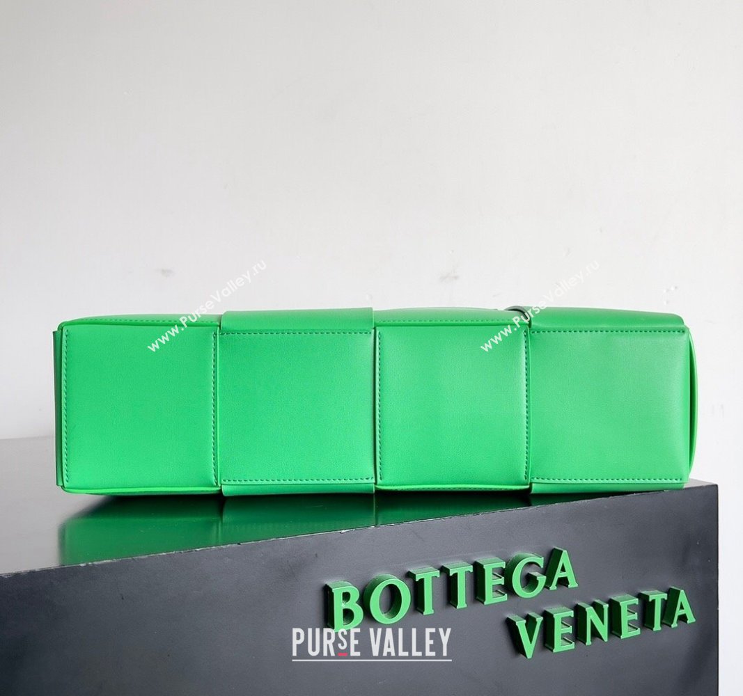 Bottega Veneta Medium Arco Tote Bag in Intrecciato Leather 729244 Parakeet Green 2024 (YX-240919042)