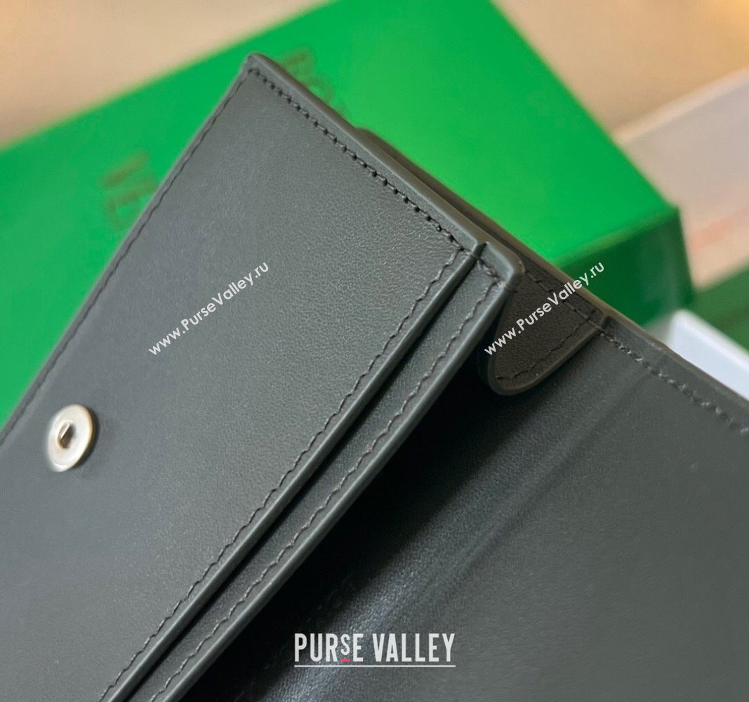 Bottega Veneta Cassette Business Card Case Wallet in Intrecciato Calfskin Dark Moss Green 2024 679849 (WT-240919004)