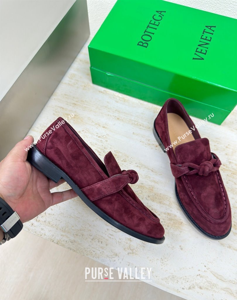 Bottega Veneta Astaire Loafers in Suede with One-Tone Knot Dark Burgundy 2024 (MD-241011004)