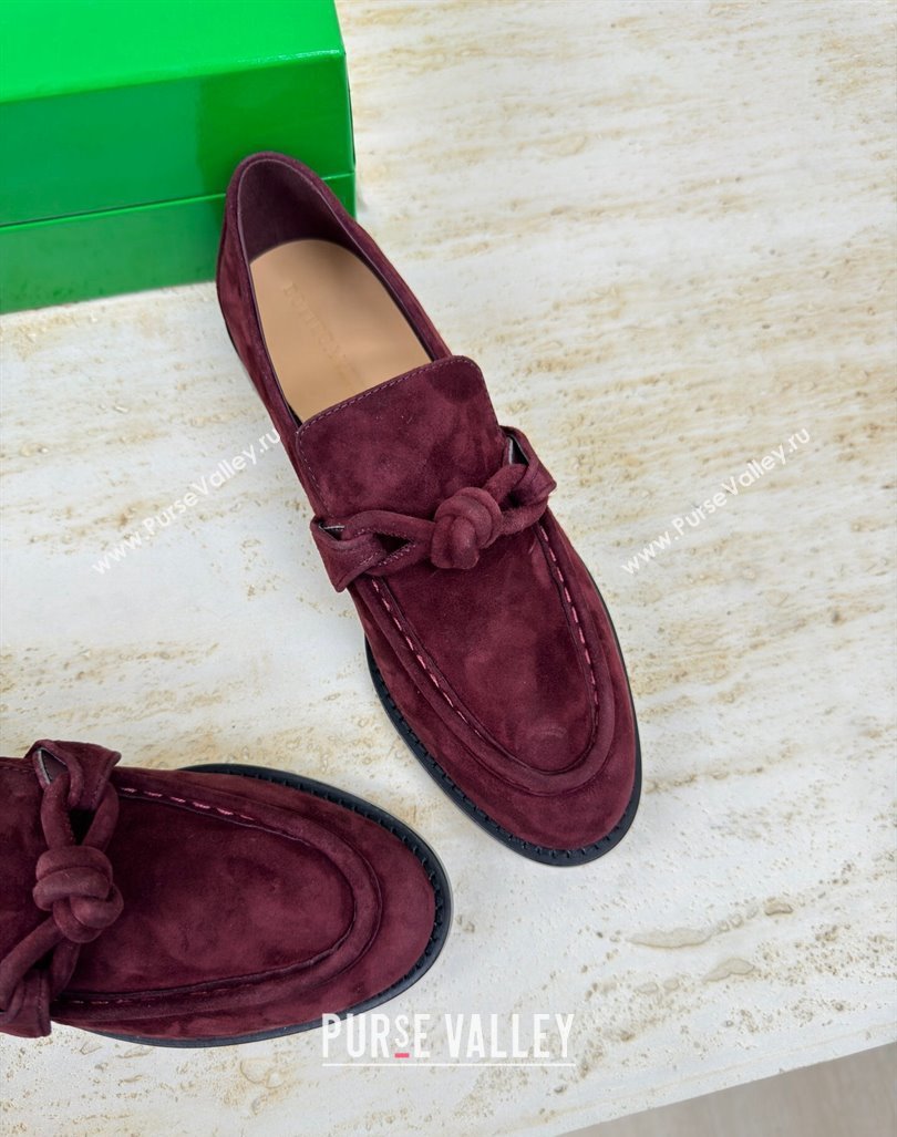 Bottega Veneta Astaire Loafers in Suede with One-Tone Knot Dark Burgundy 2024 (MD-241011004)