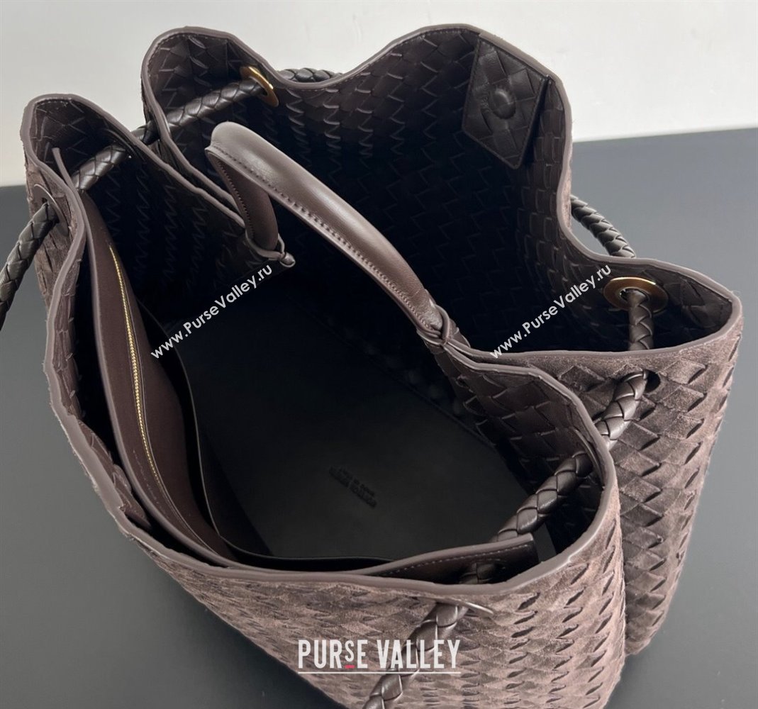 Bottega Veneta Large Andiamo Top Handle Bag in Suede 743575 Fondant Brown 2025 (WT-250205031)
