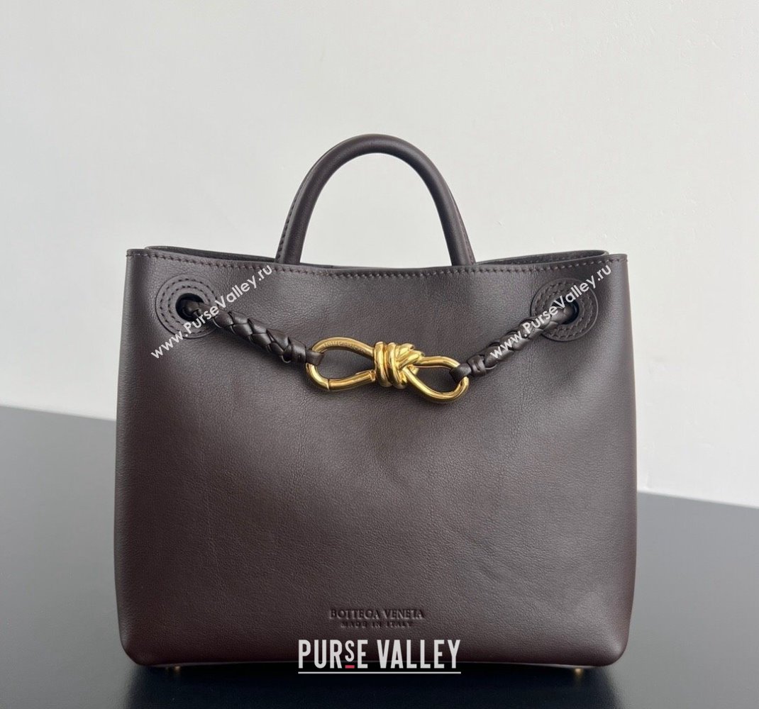 Bottega Veneta Small Andiamo Top Handle Bag in Calfskin Leather Fondant Brown 2025 810213 (WT-250519074)