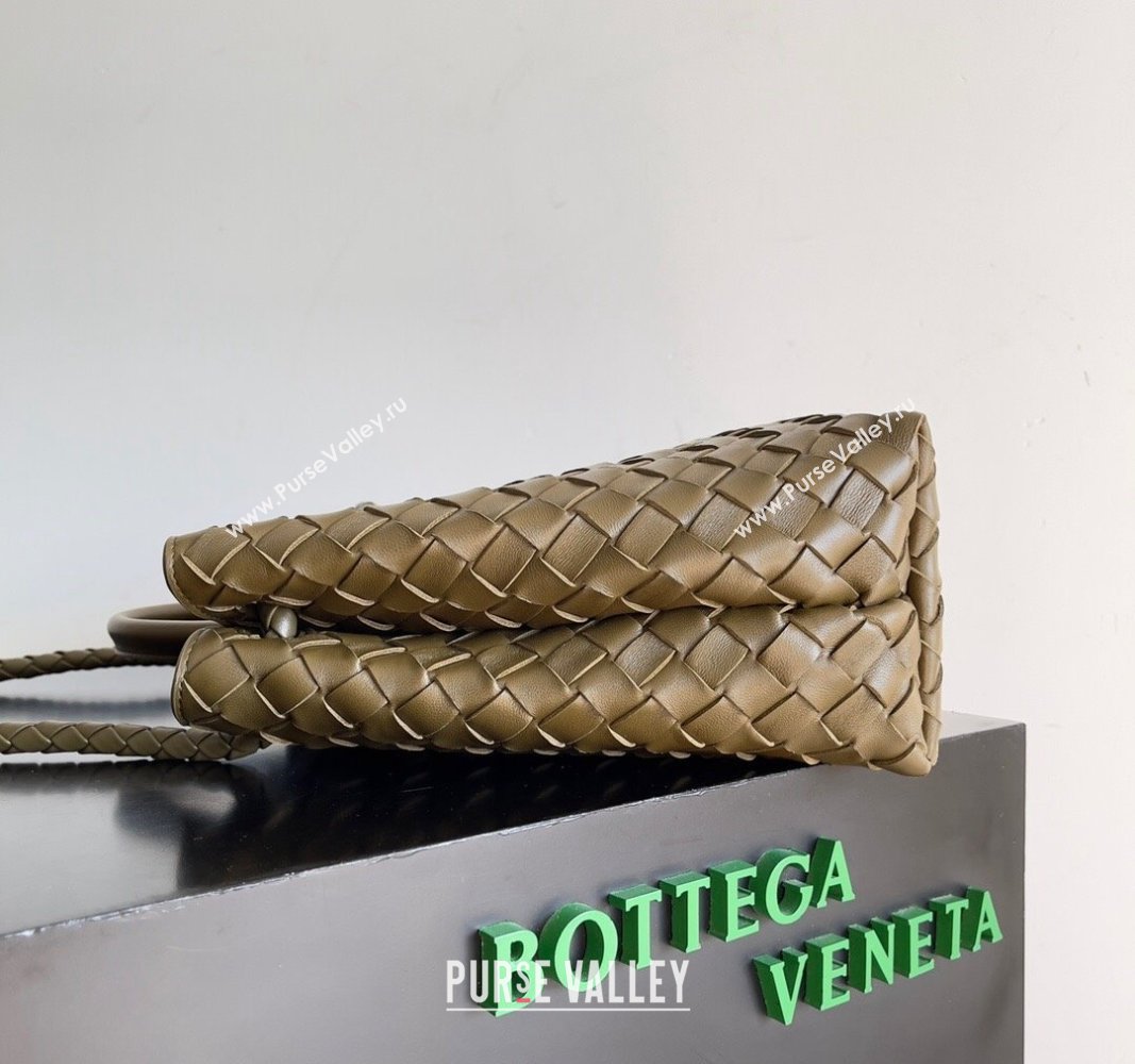 Bottega Veneta Medium Andiamo Top Handle Bag in Intrecciato Leather 743572 Green 2 2024 (YX-241029054)